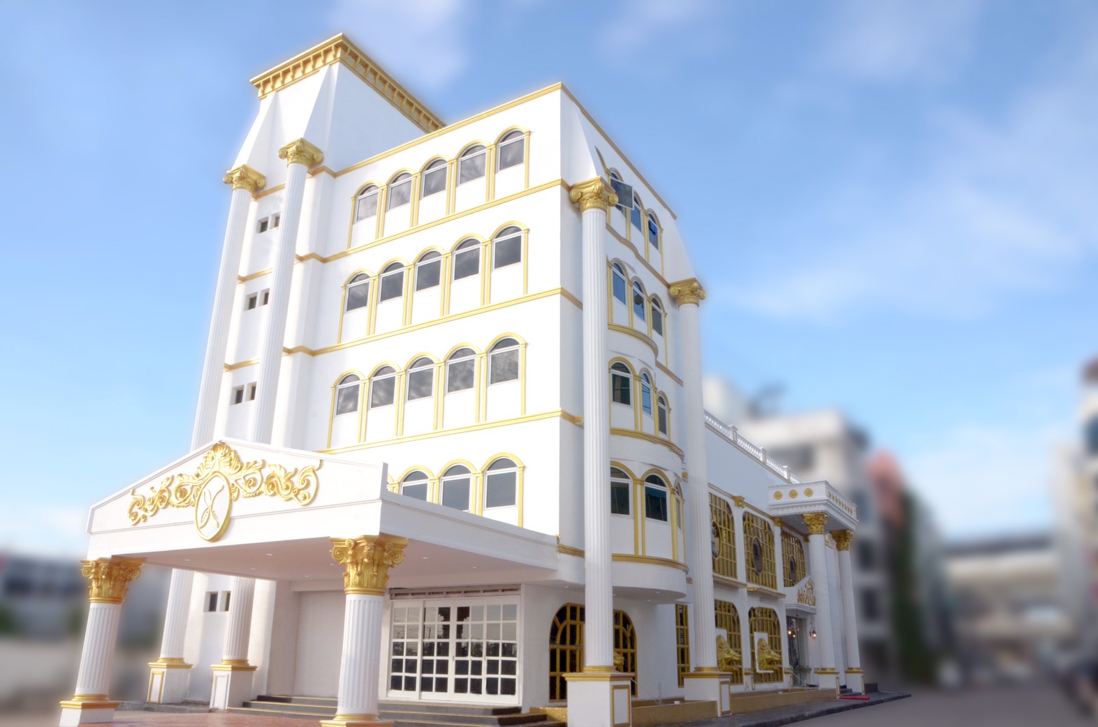 The exterior of Asia Cosmetic Hospital on Rattanathibet Road, Nonthaburi